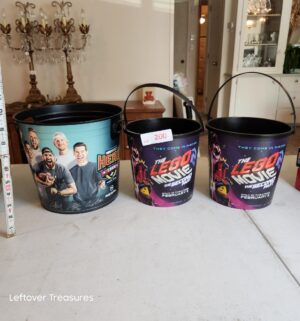 v200- collectible pop corn buckets