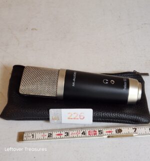 v226- M-Audio Producer USB microphone