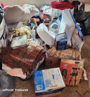 v242- (See Video) HUGE Reseller Lot of Collectibles, Household Items, Some clothing. Great Variety. - Image 4