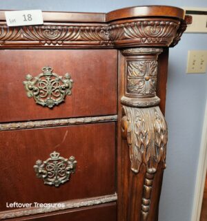 w18- Stunning European Style Dresser chest. By Collezione Europa - Image 4