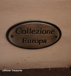 w18- Stunning European Style Dresser chest. By Collezione Europa - Image 6