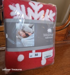w30- Malinad Fleece Blanket
