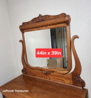 w32- quarter sawn oak barrel front dresser with a beveled mirror - Image 4