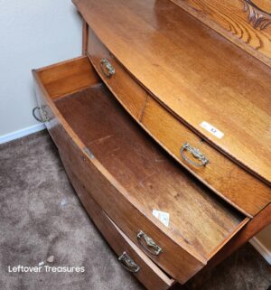 w32- quarter sawn oak barrel front dresser with a beveled mirror - Image 7
