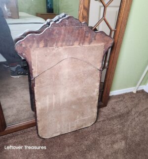 w45- antique Victorian-style hand-carved oak wall mirror - Image 3