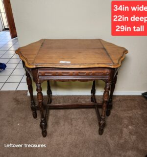 w47- vintage 1920s Hannahs Furniture radio table