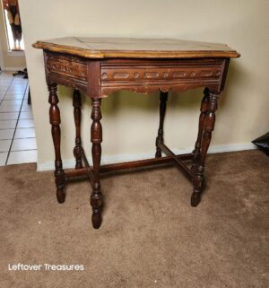 w47- vintage 1920s Hannahs Furniture radio table - Image 3