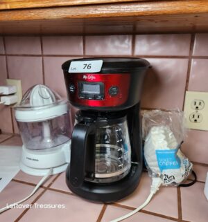 w76- juicer, coffee pot