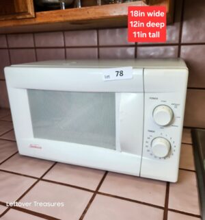 w78- Sunbeam microwave. Tested/works