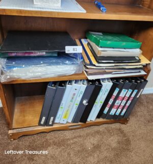 w81- binders and file folders