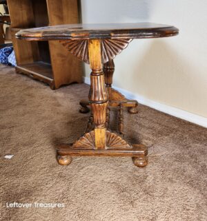 w84- antique Renaissance Revival oak table - Image 3