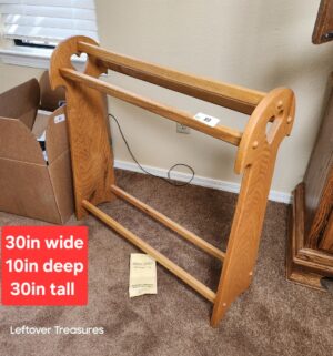 w89- heart oak blanket rack