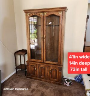 w91- Vintage display cabinet