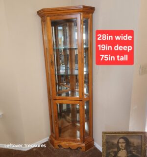 w102- Corner Curio Cabinet. Great condition