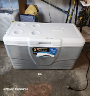 w130- Coleman 98 can cooler