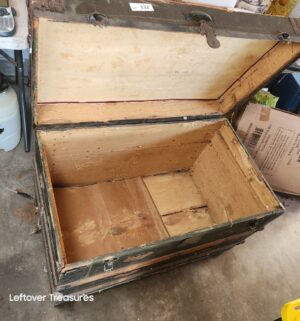 w132- Antique Steamer Trunk - Image 3