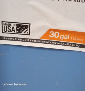 w134- HDX 30 gall totes. Only 1 lid - Image 3