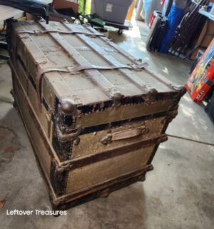w140- Antique Steamer Trunk - Image 3