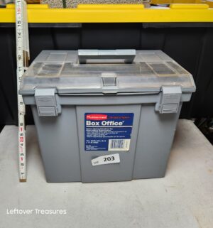 w203- Rubbermaid box office