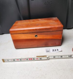 w223- Surber Furniture Wayne Nebraska Lane Cedar Chest