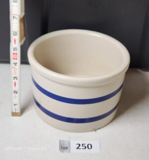 w250- Robinson Ransbottom Pottery (RRP Co.) blue-banded squat crock
