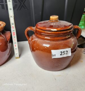 w252- vintage USA-made brown drip glaze pottery bean pots - Image 3