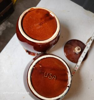 w252- vintage USA-made brown drip glaze pottery bean pots - Image 4