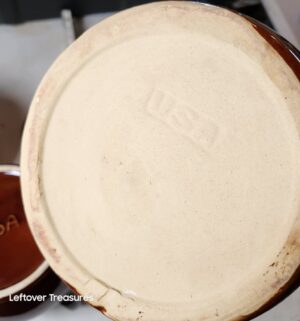 w252- vintage USA-made brown drip glaze pottery bean pots - Image 5