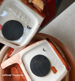 w266- vintage Lefton Retirement Fund ceramic piggy banks - Image 3