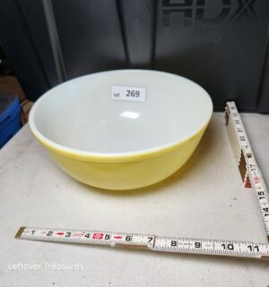 w269- Vintage Yellow Pryex Mixing Bowls