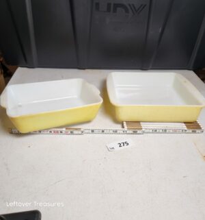 w275- 1950s Pyrex Refrigerator Dish casserole pans