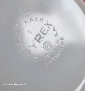w282- Red Pryex 2qt mixing bowl - Image 3
