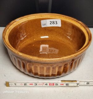 w283- vintage ribbed brown pottery planter