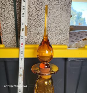 w302- MCM Rainbow Glass amber crackle glass decanter with a matching flame stopper - Image 3