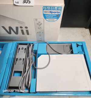 w305- Entire Wii System. Powers On - Image 3
