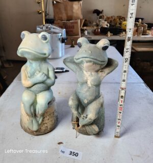 w350- frog garden statues