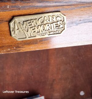 x70- American Memories reproduction icebox end table - Image 4