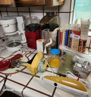 x112- cook books, sm kitchen appliances