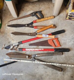 x161- garden tools