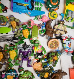 x385- HUGE Vintage Teenage Mutant Ninja Turtle Action Figure Collection - Image 5