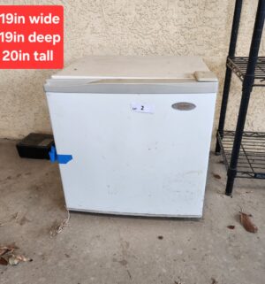 y2- Haier Mini Fridge. Works