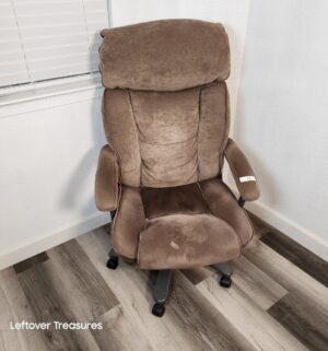 y12- Adjustable Office Chair