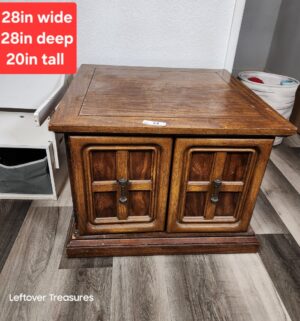 y24- Square end table