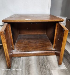 y24- Square end table - Image 3