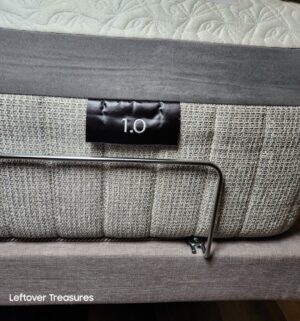 y37- Kingsdown Series 8000. King Mattress 76x80. Mattress ONLY. NO BASE. 1 Side is Plush, 1 Side is FIRM - Image 4