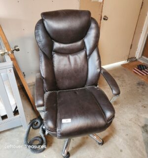 y47- Serta Adjustable Office Chair - Image 1
