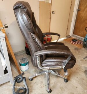 y47- Serta Adjustable Office Chair - Image 3