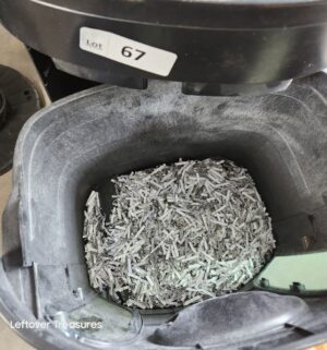y67- Royal 1212x paper shredder. Tested/works - Image 3