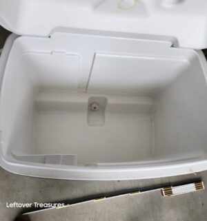 y69- Igloo Rolling Cooler. Very nice condition - Image 3