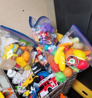 y71- large collection of newer childrens toys - Image 5